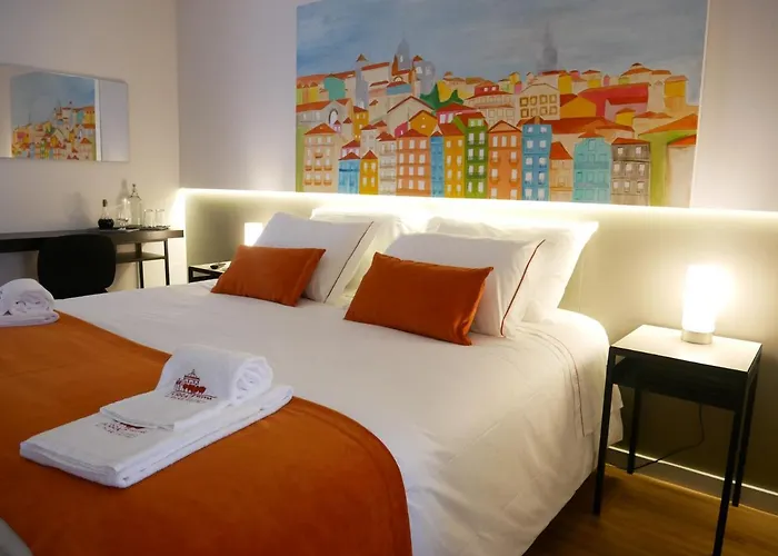 Serra Do Pilar Porto Suites